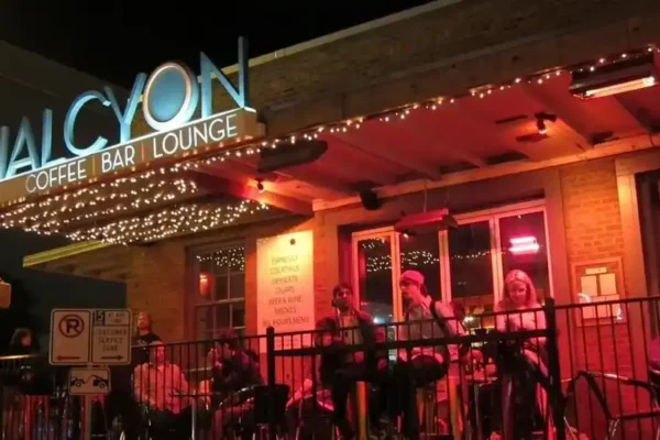 Halcyon Bar